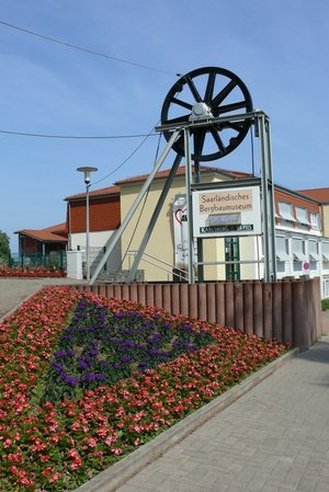 Foto: Grubenrad am Bergbaumuseum